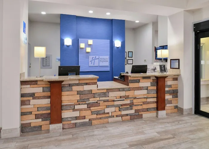 Holiday Inn Express Clanton