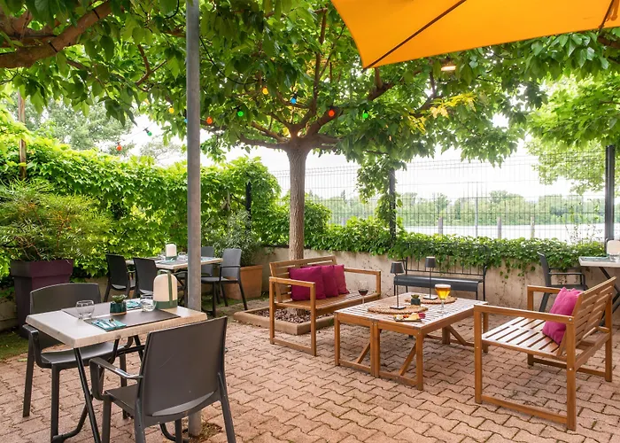 Kyriad Hotel Lyon Givors