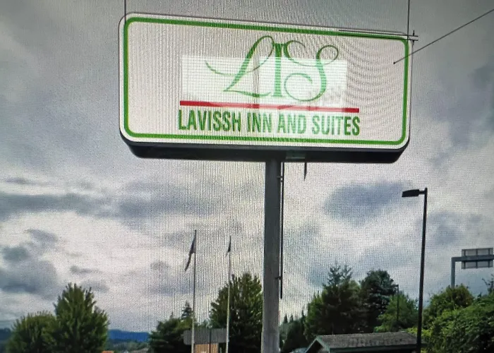 Lavissh Inn And Suites