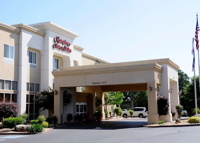 Hampton Inn & Suites Red Bluff