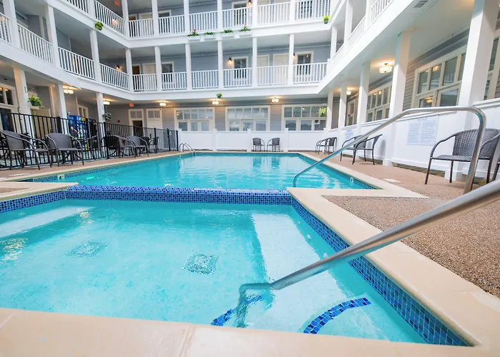 Lake View Hotel