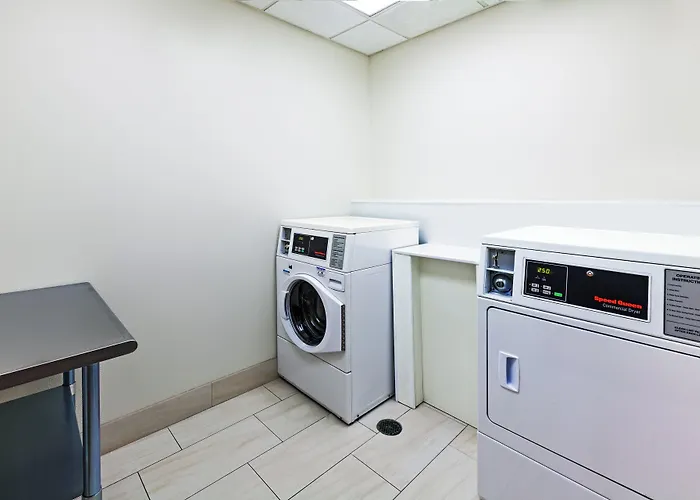 Holiday Inn Express New Orleans East By Ihg