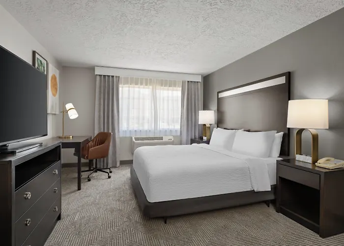 Holiday Inn & Suites Albuquerque Airport By Ihg