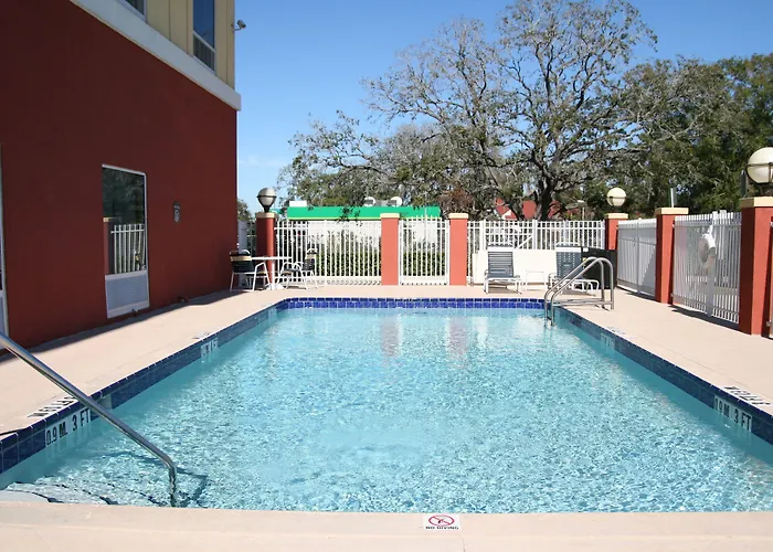 Holiday Inn Express Hotel & Suites Tampa-Fairgrounds-Casino By Ihg