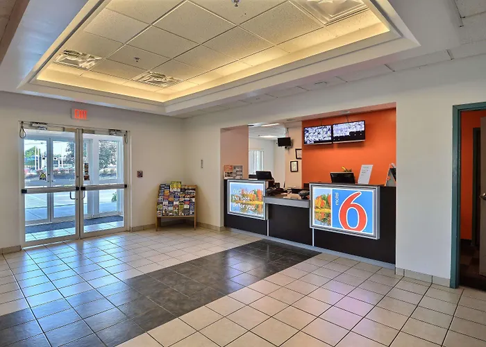 Motel 6-Tewksbury, Ma - Boston