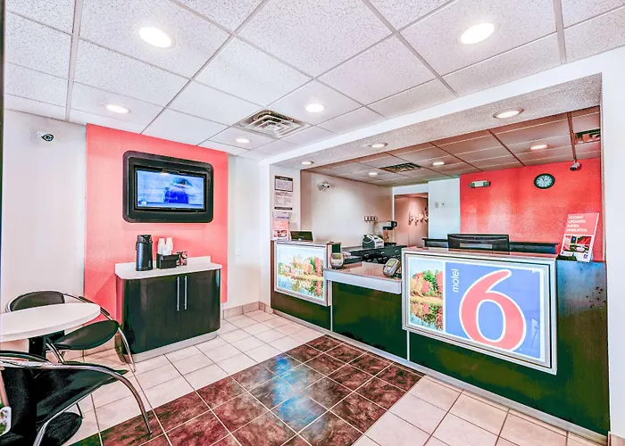 Motel 6-Niantic, Ct - New London