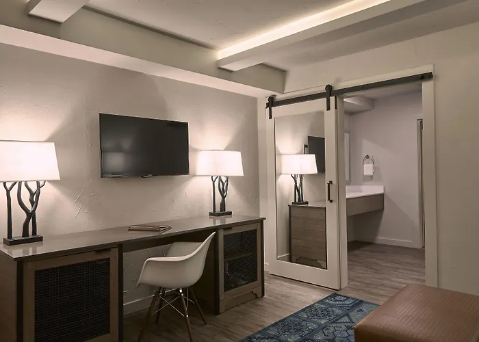 Fredericksburg Inn&Suites