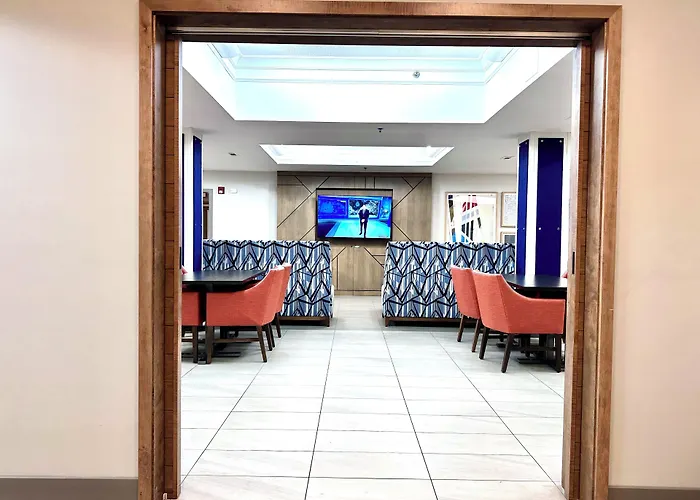 Holiday Inn Express & Suites Hinesville East - Fort Stewart By Ihg