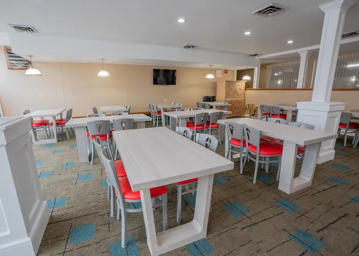 Ambassador Inn And Suites