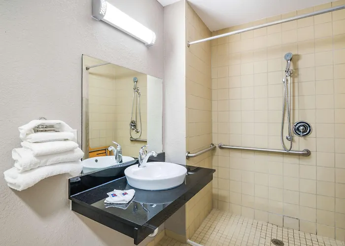 Motel 6-Sandston, Va - Richmond, Va