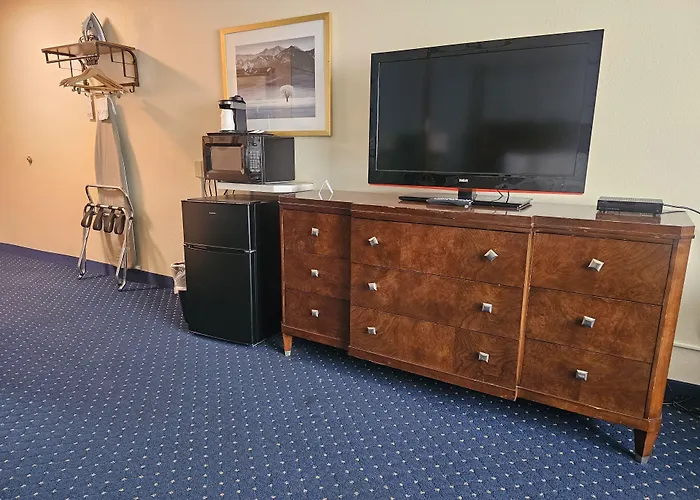 Broadway Inn Conference Center