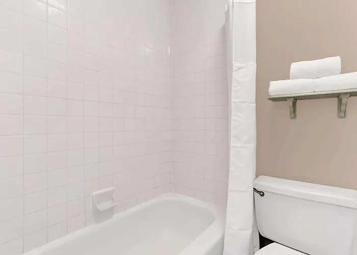 Days Inn By Wyndham Tucson City Center