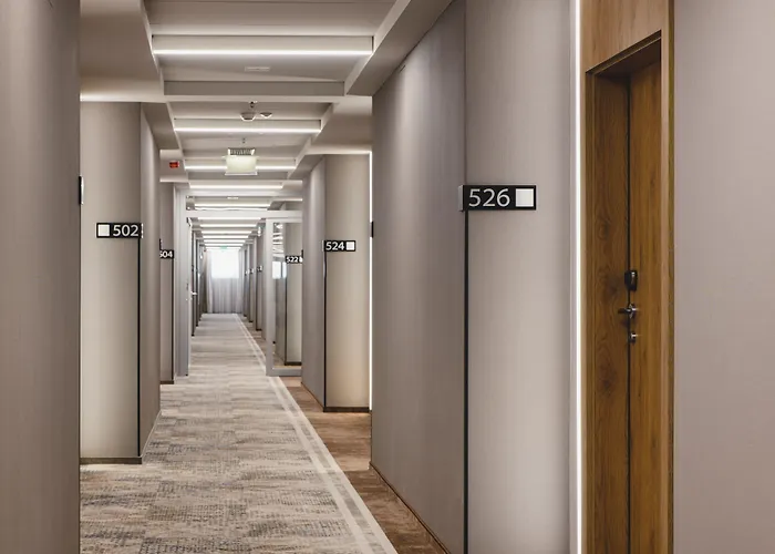 Courtyard By Marriott Warsaw Airport