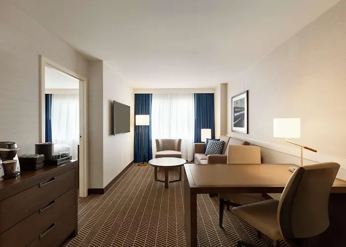 Embassy Suites Boston At Logan Airport