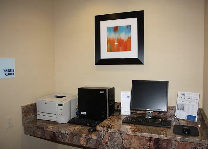 Holiday Inn Express - Ludlow - Chicopee Area By Ihg