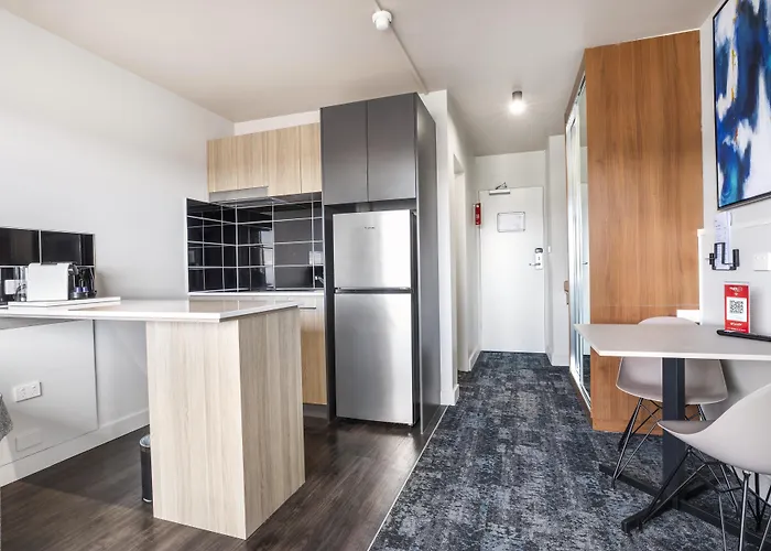 Burnie Central Townhouse Hotel