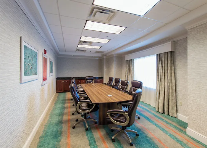 Holiday Inn & Suites Lake City By Ihg