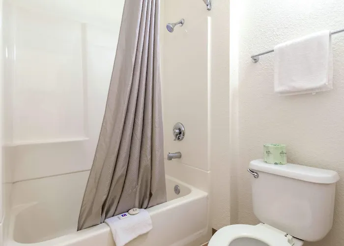 Motel 6-El Cajon, Ca - San Diego