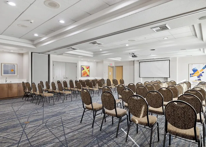 Holiday Inn Express Hotel & Suites Vacaville By Ihg