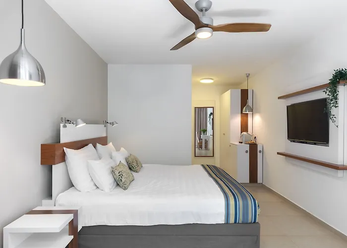Ein Gedi Kibbutz Hotel