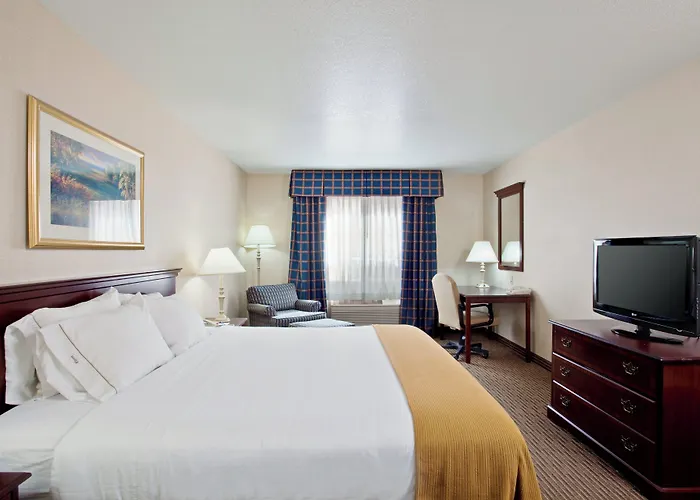 Holiday Inn Express & Suites Jackson By Ihg