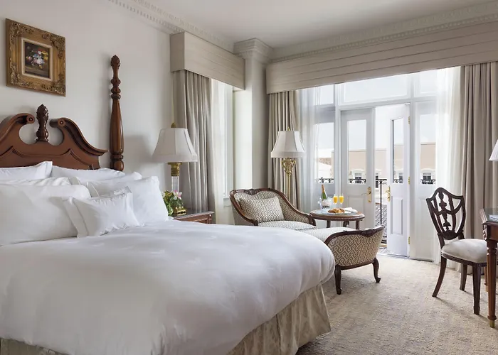 Market Pavilion Hotel