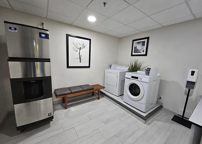 Holiday Inn Express Hotel & Suites Greenville By Ihg