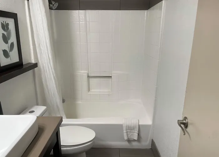 Country Inn & Suites By Radisson, Bakersfield, Ca
