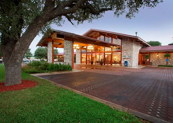 Inn Of The Hills Hotel And Conference Center