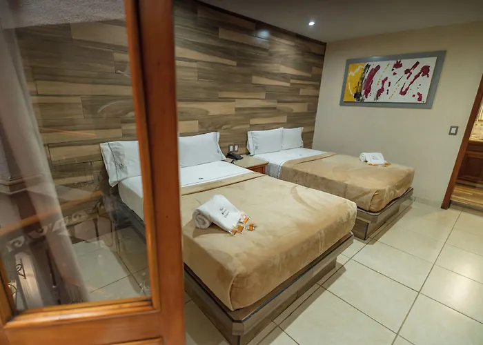 Hotel Santiago De Compostela - Guadalajara Centro Historico