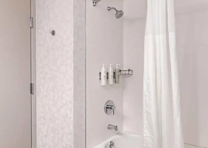 Hampton Inn & Suites By Hilton- Newark Airport Elizabeth