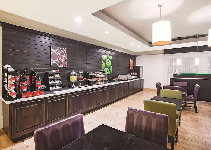 La Quinta Inn & Suites Beaumont West