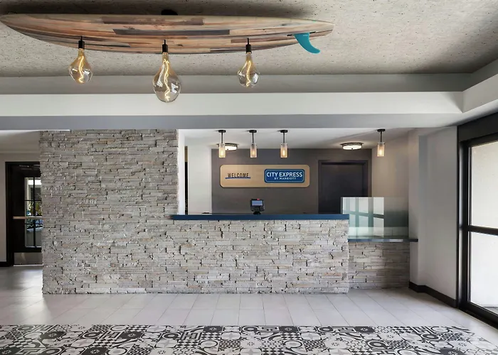 City Express By Marriott Manhattan Beach