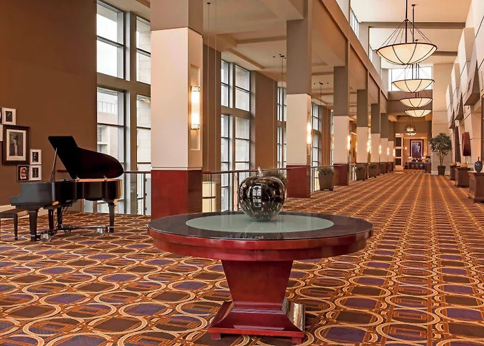 Sheraton Overland Park Hotel At The Convention Center