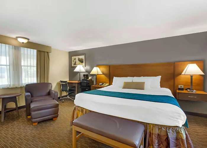 Best Western Plus Cold Spring