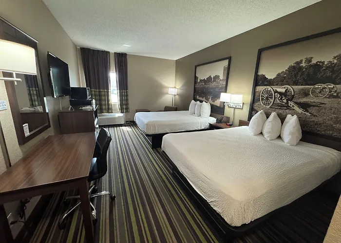 Harmony Hotel, Hernando
