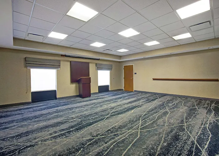 Hampton Inn & Suites Augusta West
