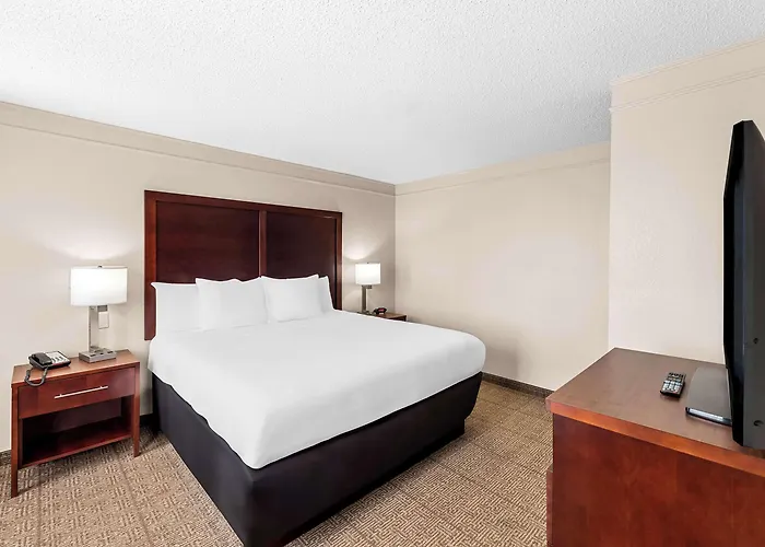 Comfort Inn & Suites Heath - Newark South