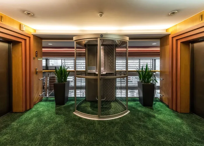 Hp Park Plaza