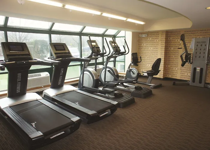 La Quinta Inn & Suites By Wyndham Boston Somerville