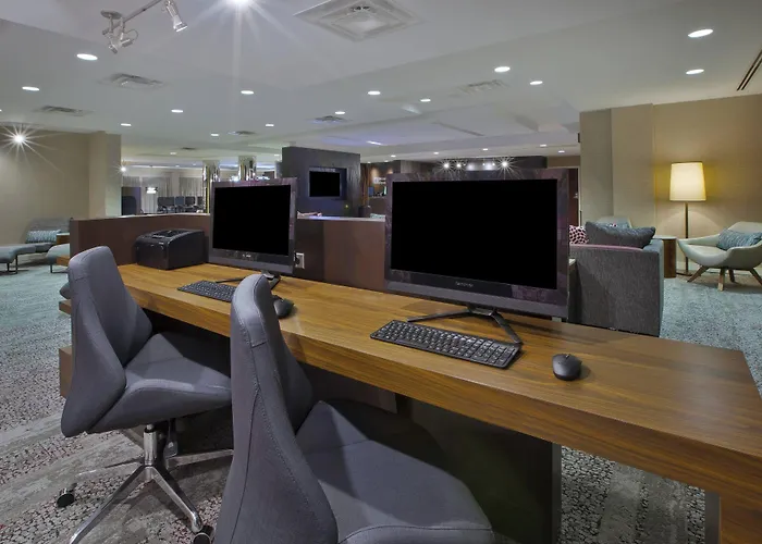 Courtyard By Marriott Somerset