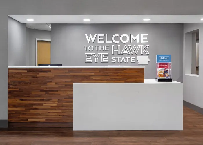 Holiday Inn Express & Suites Clinton By Ihg