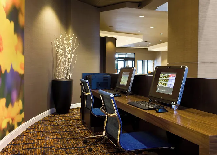 Courtyard By Marriott Newark Silicon Valley