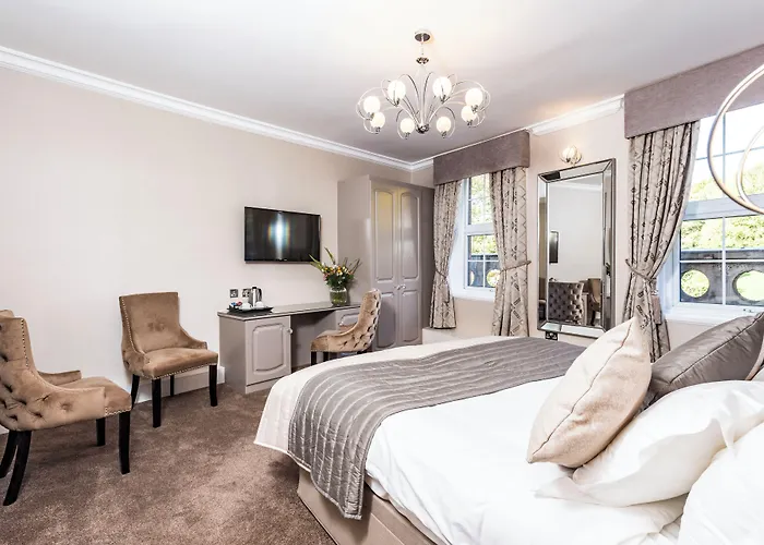 Borough Arms Hotel