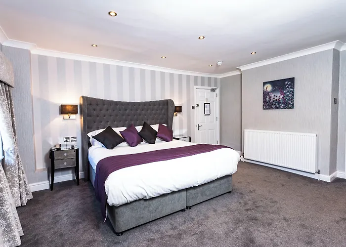 Borough Arms Hotel