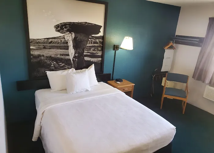Super 8 By Wyndham Glendive