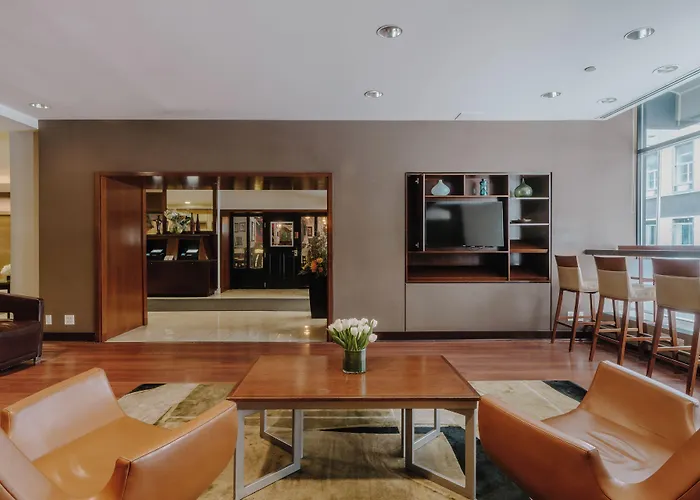 Central Loop Hotel