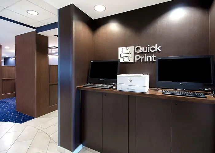 Courtyard By Marriott Cincinnati Airport