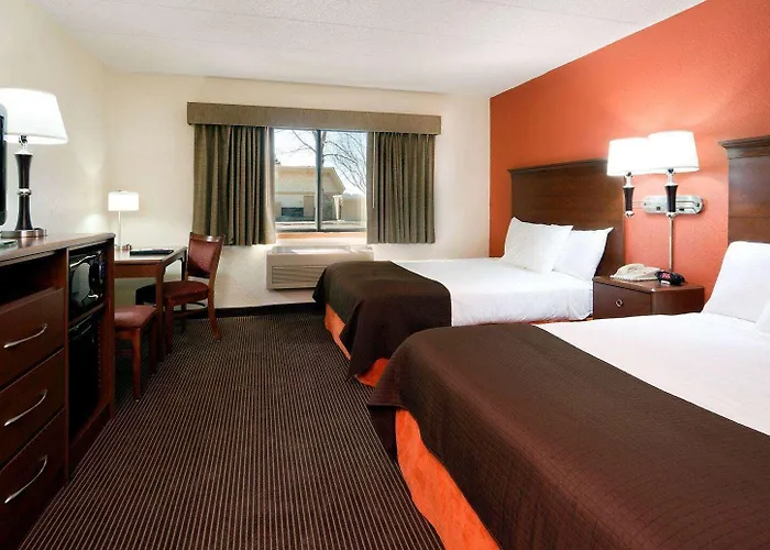 Americinn By Wyndham Manitowoc