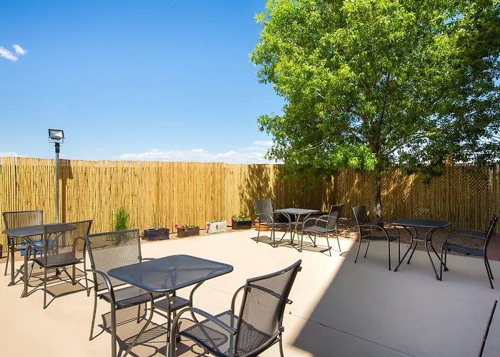 Baymont By Wyndham Albuquerque Airport